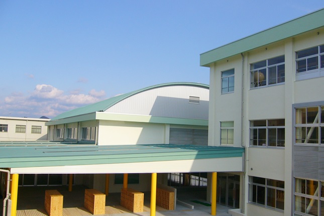 日方小学校普通教室棟大規模改修(本体)工事及び日方小学校屋内運動場大規模改修(本体)