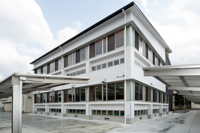 海南高校武道場