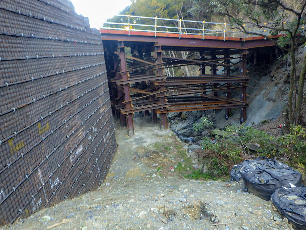 海南金屋線道路改良工事