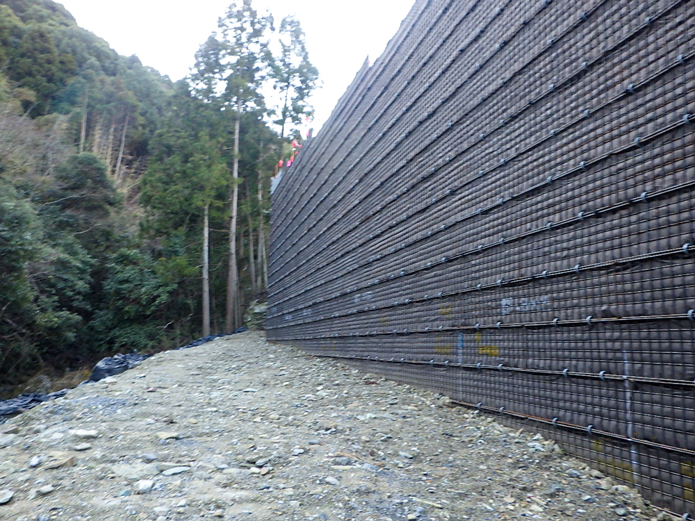 海南金屋線道路改良工事