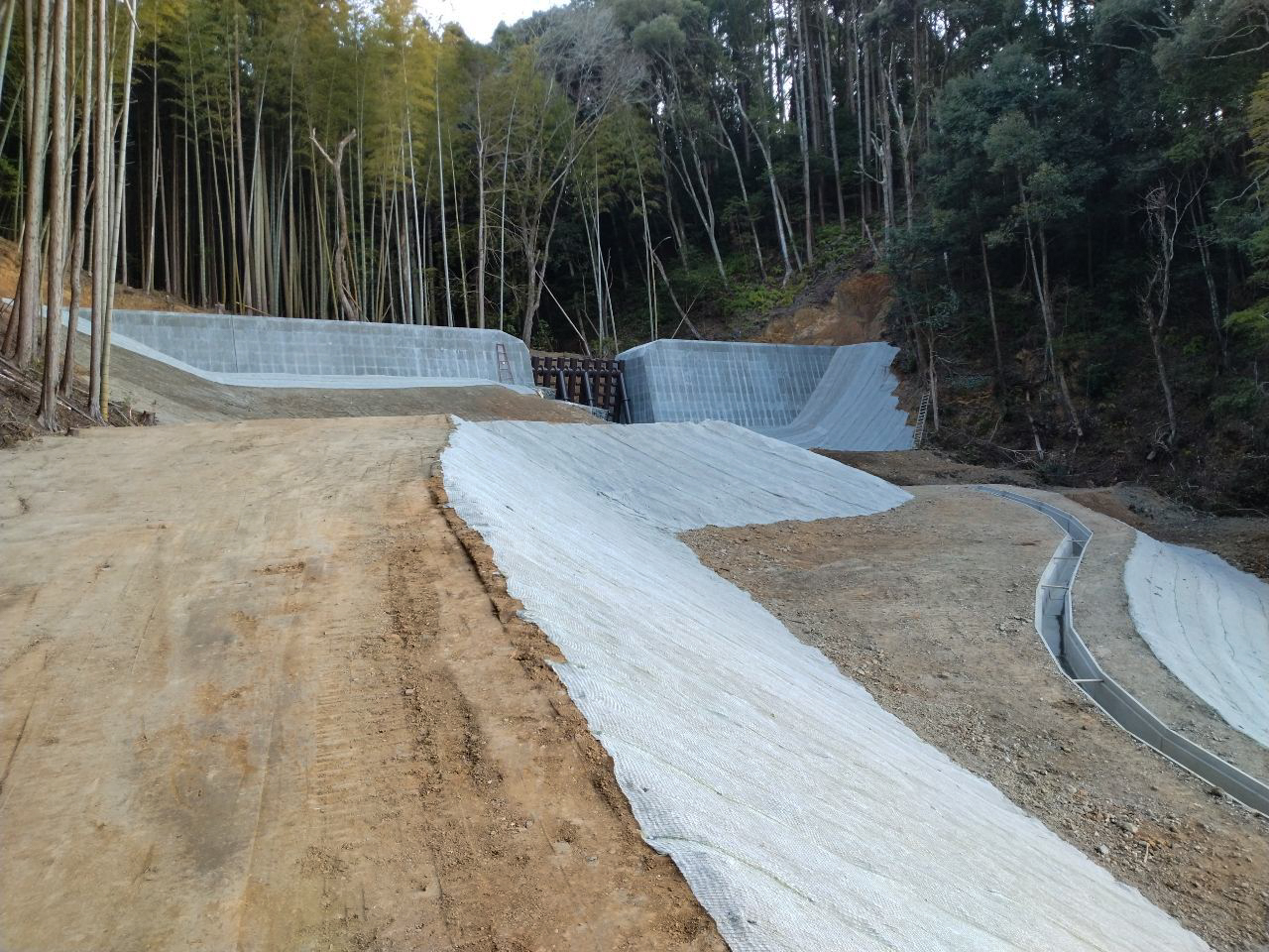 亀の川河川災害復旧外合併工事
